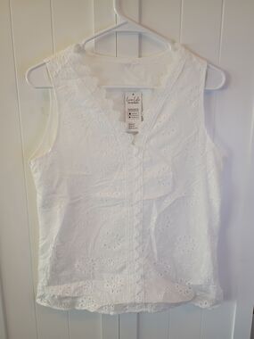 Cupshe White Eyelet Lace Trim V-Neck Camisole